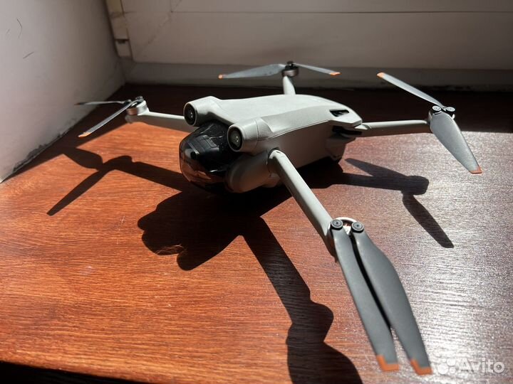 Квадрокоптер DJI Mini 3 Pro RC