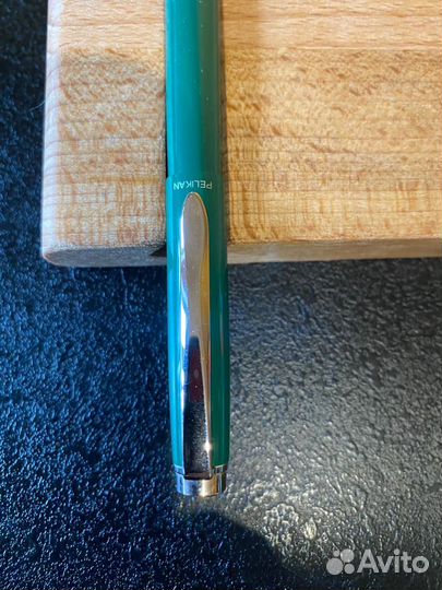 Перьевая ручка pelikan