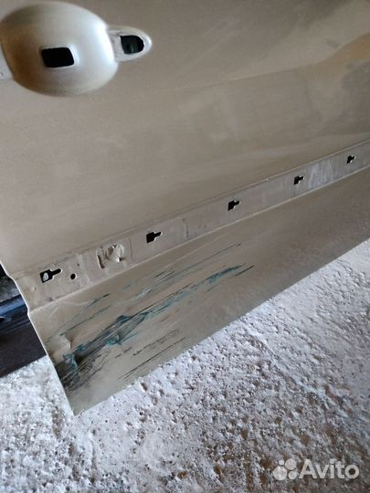 Дверь передняя правая рено меган 2