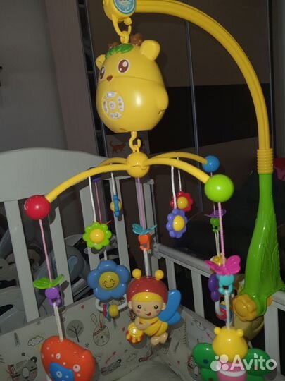 Мобиль на кроватку с подсветкой и музыкой