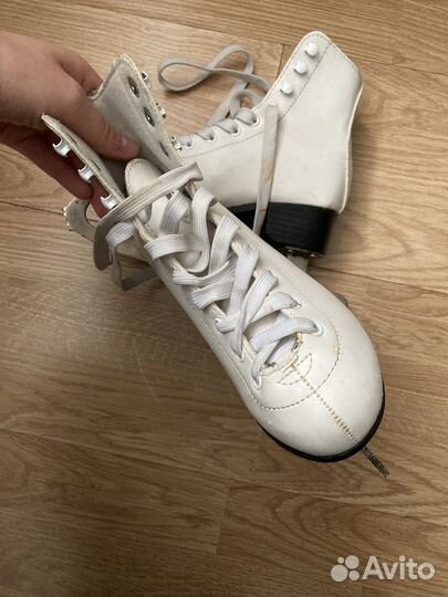 Коньки фигурные Nicole