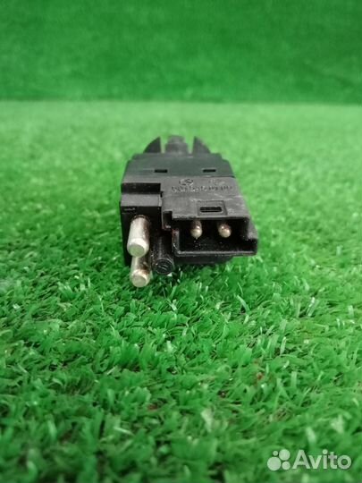 Датчик педали тормоза Mercedes-Benz Slk230 R170