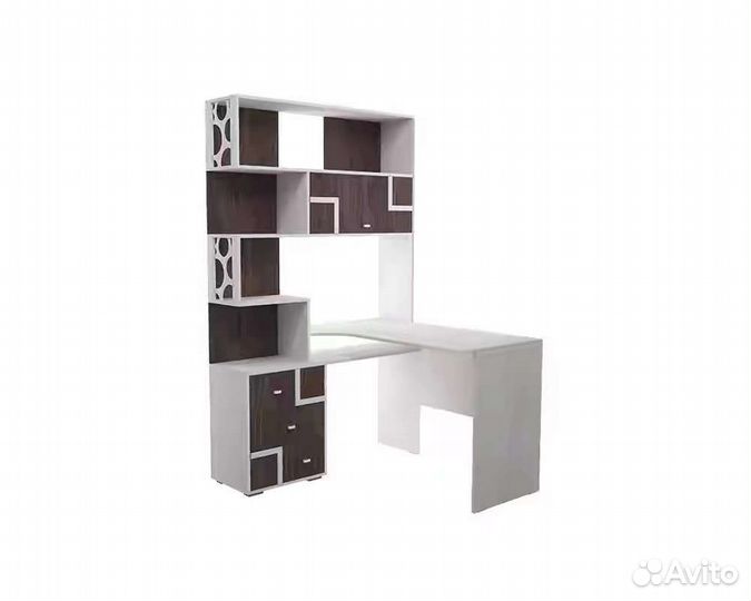 Письменный стол