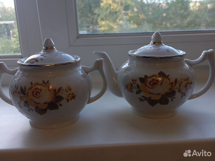 Заварочный чайник и сахарница СССР