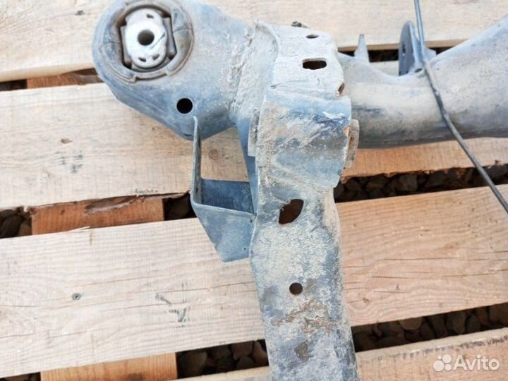 Балка задняя Bmw 318I E90 N46B20BZ 2011