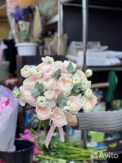 Букет из ранункулюса