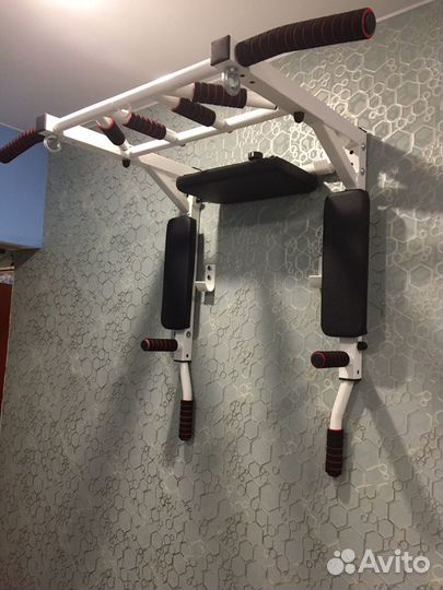 Турник 3 в 1 Атлетикс Мультихват черный и белый