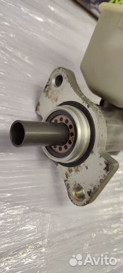 Главный тормозной цилиндр Volvo S80