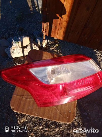 Продам.задний.фонарь.форд