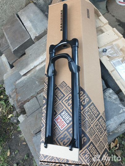 Вилка воздушная Rock Shox Recon 29