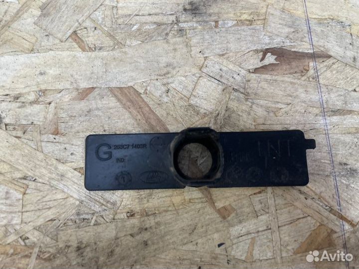 Кронштейн парктроника левый LADA X-Ray