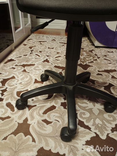 Компьютерное кресло