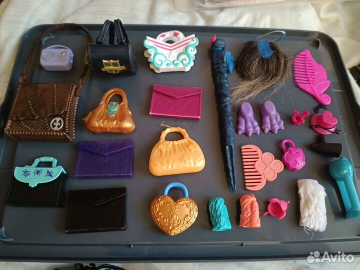 Одежда, обувь и аксессуары для кукол