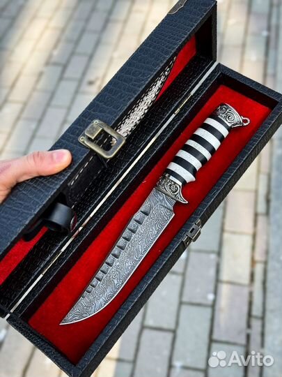 Нож из дамасской стали на подарок