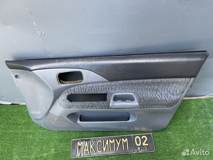 Передняя правая обшивка Mitsubishi Lancer 9, Cedia