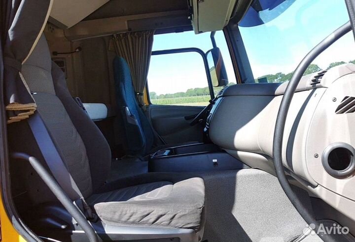 В разборке грузовик DAF,CF85 с 2006