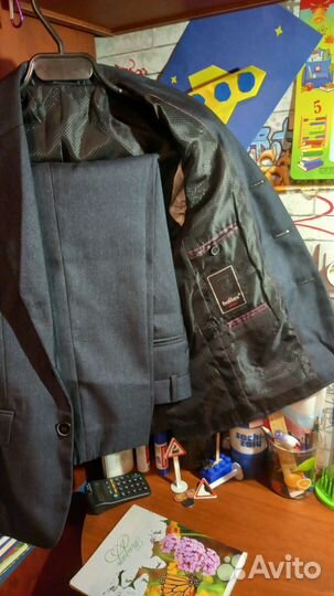 Школьный костюм новый 128