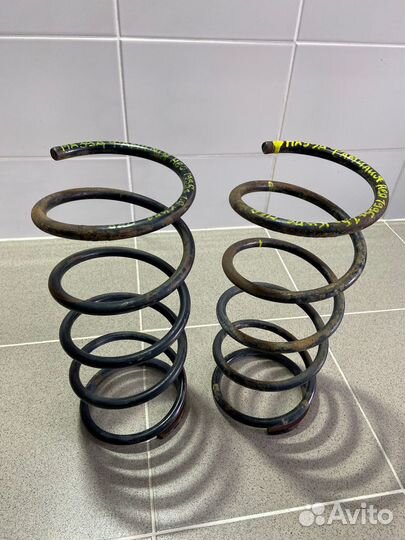 Пружины передние Mazda Familia NEO