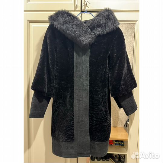 Шуба мутоновая с капюшоном