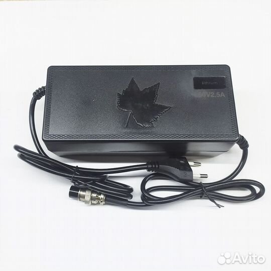 Зарядка 60V (67.2) / 2.5 A c активным охлаждением