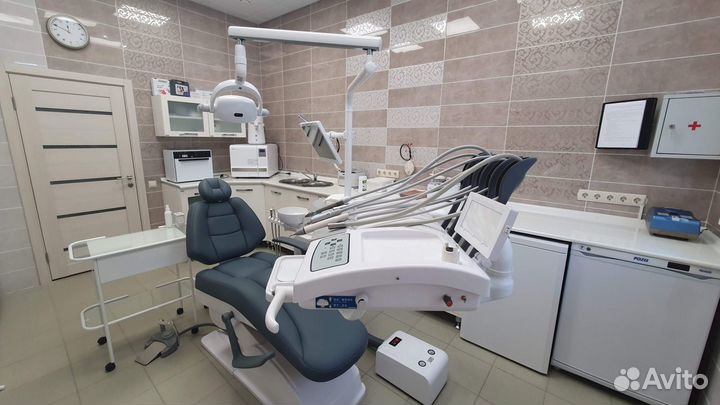 Врач стоматолог ортодонт