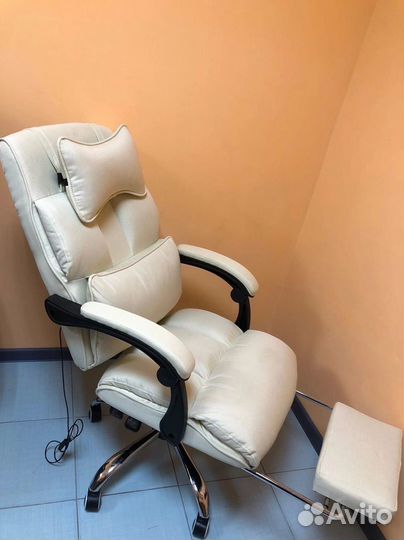 Компьютерное офисное кресло с массажем (новые)