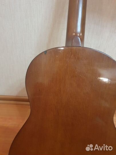 Классическая гитара 1/2