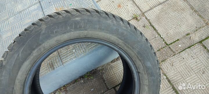 Goodyear Cargo Ultra Grip 225/60 R17