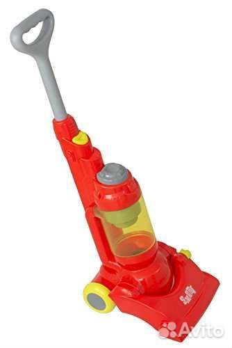 Игрушечный пылесос