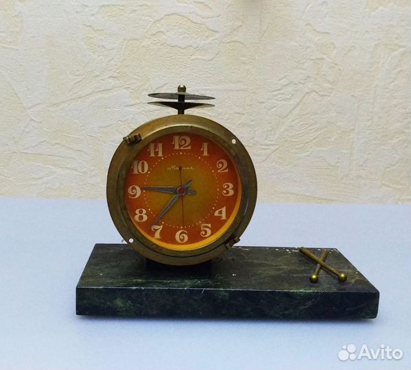 Часы настольные (барабан) СССР. Молния 1975г