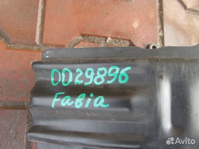 Усилитель переднего бампера Skoda Fabia 1