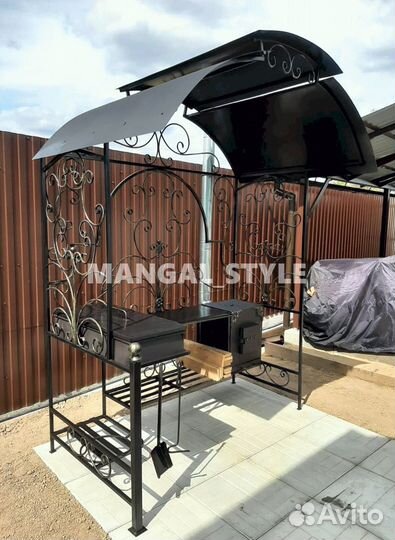 Мангал с крышей