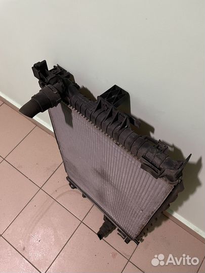Радиатор охлаждения Ford Mondeo 4 2010 (2.0 d)
