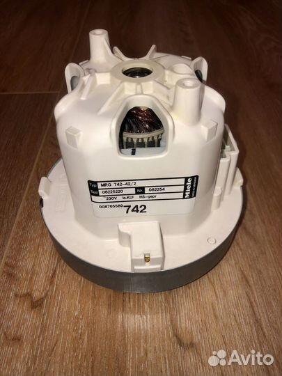 Мотор двигатель для пылесоса Miele MRG 742-42/2