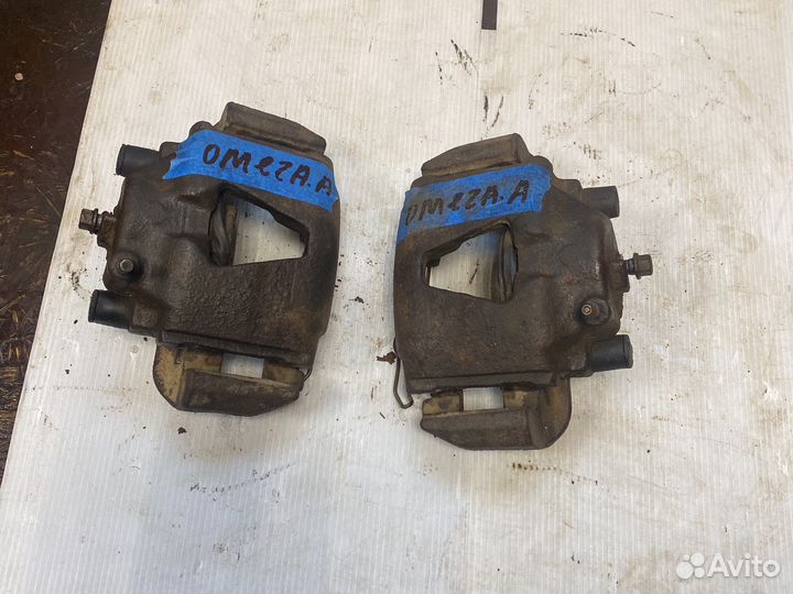 Суппорт передний Opel omega a