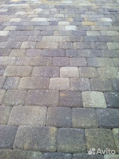 Укладка тротуарной плитки и брусчатки качественно