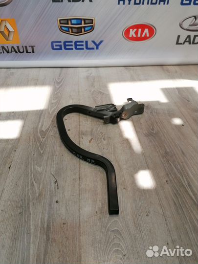 Петля крышки багажника Hyundai solaris Прав