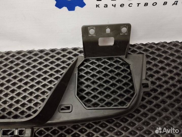 Облицовка панели приборов Volvo FH4 82498764