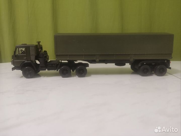 Модель камаз 5410 с полуприцепом СССР