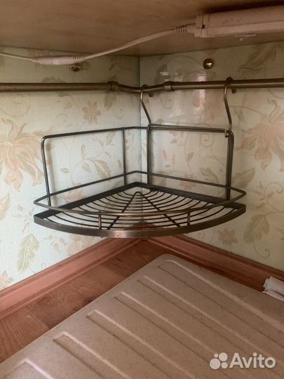 Полка угловая над раковиной бронза