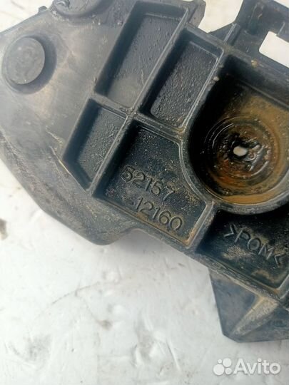 Кронштейн крепления заднего бампера правый нижний