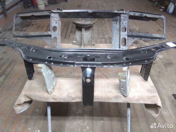 Панель передняя сандеро