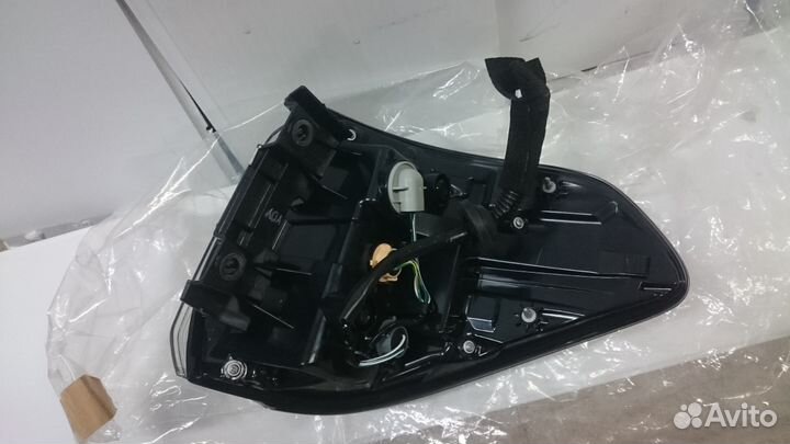 Фонарь задний левый Nissan Patrol Y62 2015