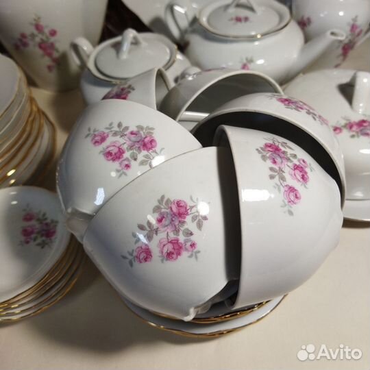 Сервиз чайный Kahla Германия Розы 34 предмета
