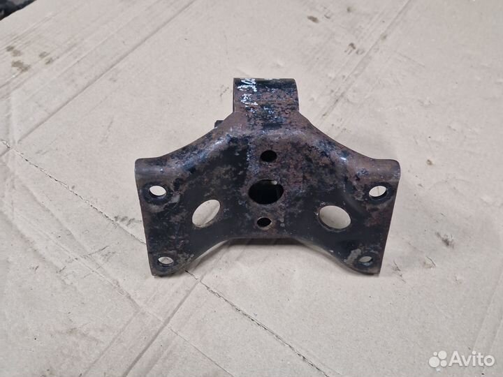 Опора двигателя левая Nissan Almera N16 2002-2008