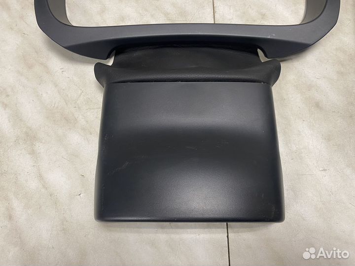 Кожух рулевой колонки Skoda Rapid 1