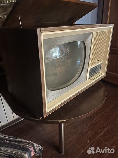 Беларусь 110 (телерадиола ) СССР 1966 г