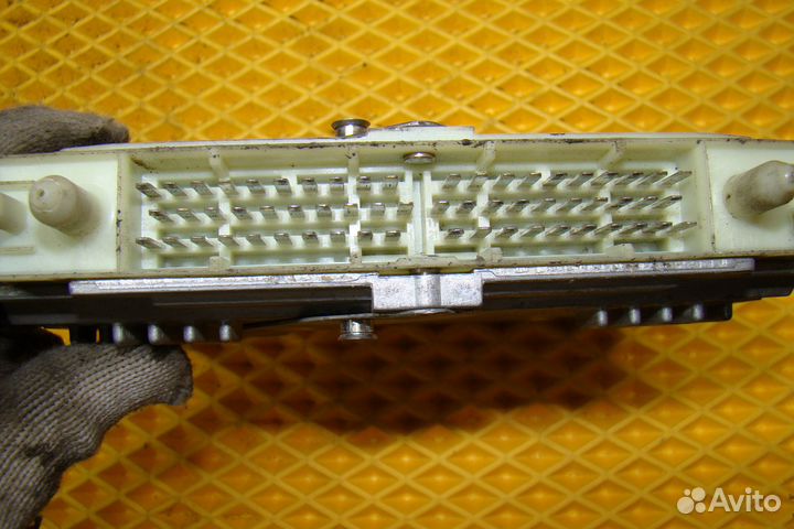 Блок управления двигателем Volvo 850