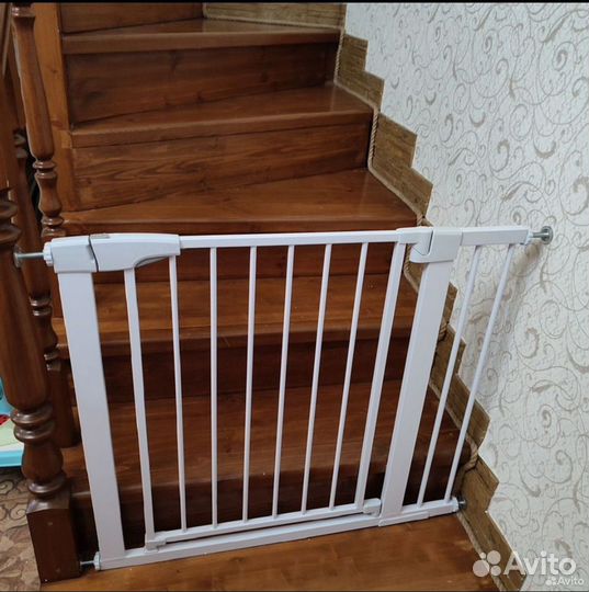 Барьер калитка на лестницу