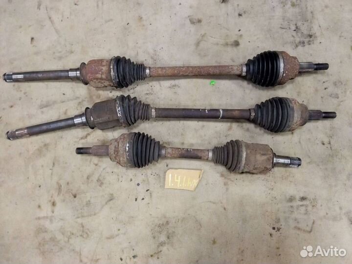 Полуось передняя jeep wk2 3.0d